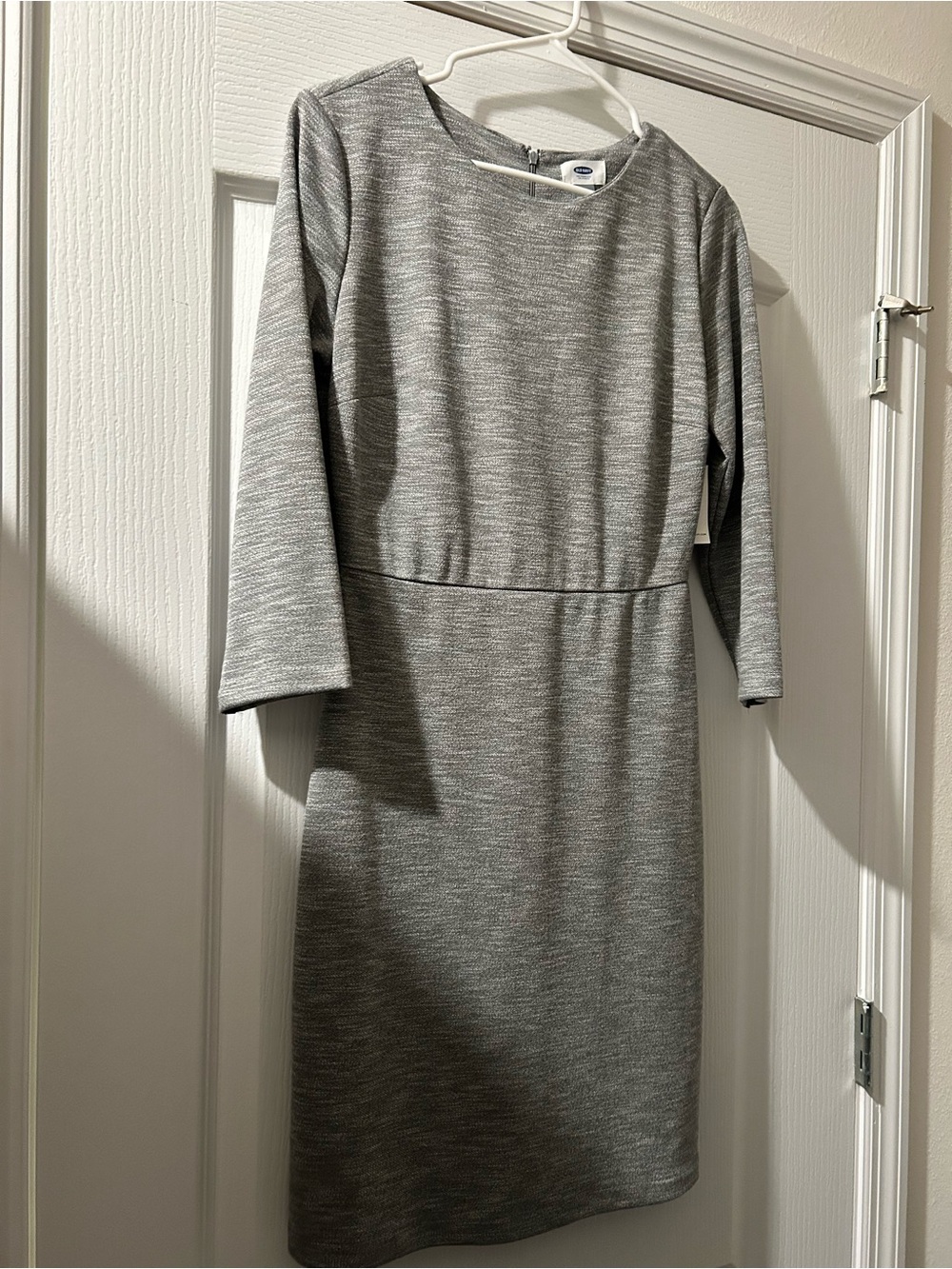 Old Navy Gray Long-Sleeve Sheath Dress